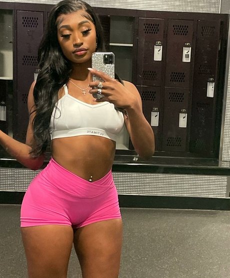 ItsTavvi 女優 画像