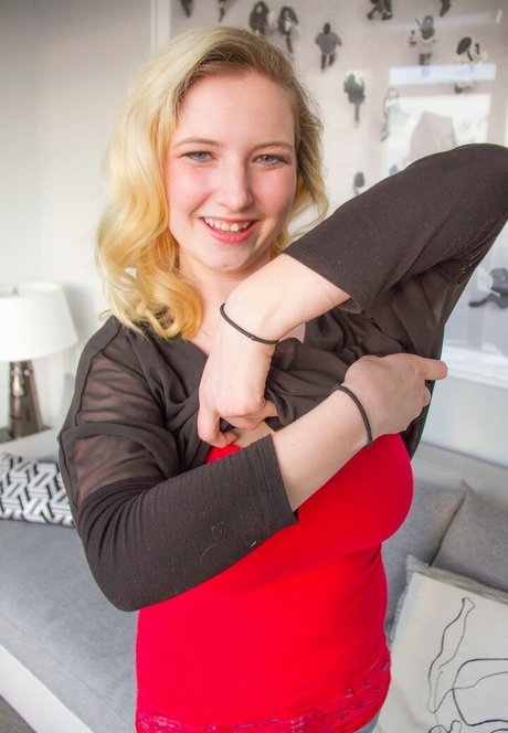 Calliope Rossi かわいいポルノスター 画像