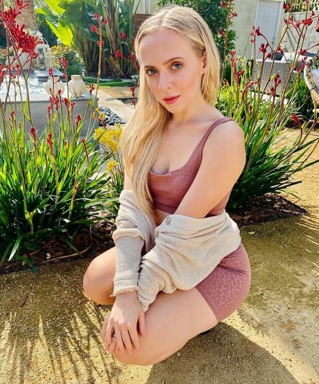 Madilyn Bailey ポルノスター 写真