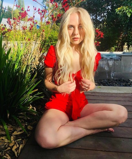 Madilyn Bailey セクシー女優 ギャラリー