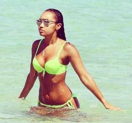 Leigh Anne Pinnock トップスター 画像