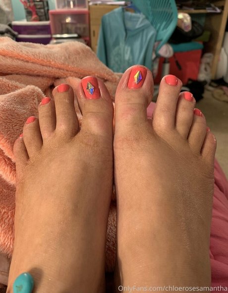 chloerosesamantha ヌードのポルノスター 画像