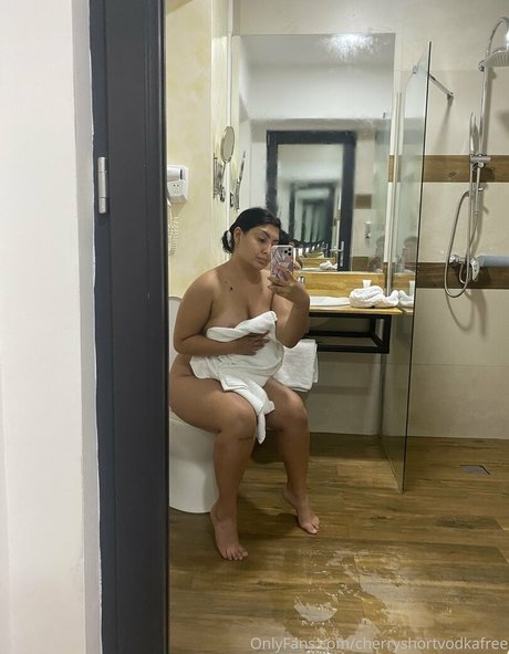 babe cherryfree セクシーなポルノスター 画像