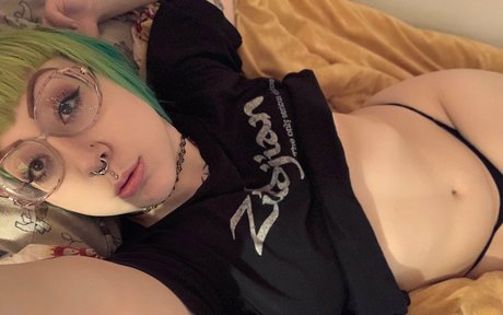 trrashvixen ポルノモデル 写真