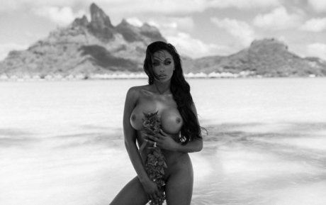 Elizabeth Chevalier ポルノモデル 写真