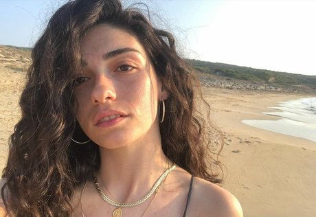 ヌード熟女オンリーファンズ ポルノ ギャラリー