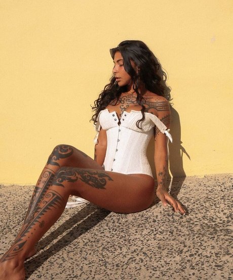 Thefreeelf ヌードスター 写真