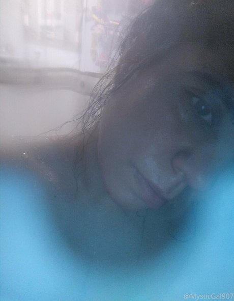 キティ・ウェット・オンリーファンズ 無料セックス 写真