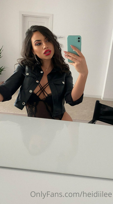 中出し 主観 オンリーファンズ 裸 ギャラリー