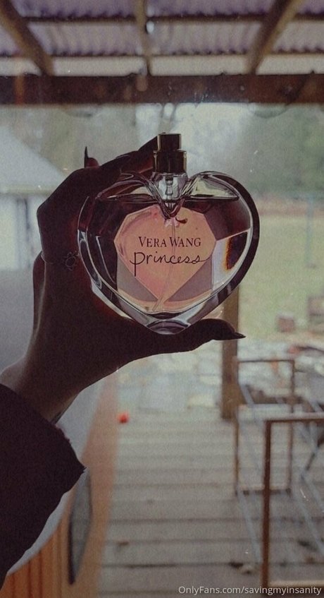 オイルを塗った巨乳オンリーファンズ 無料 写真