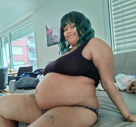 curvypotchi エロティック女優 写真