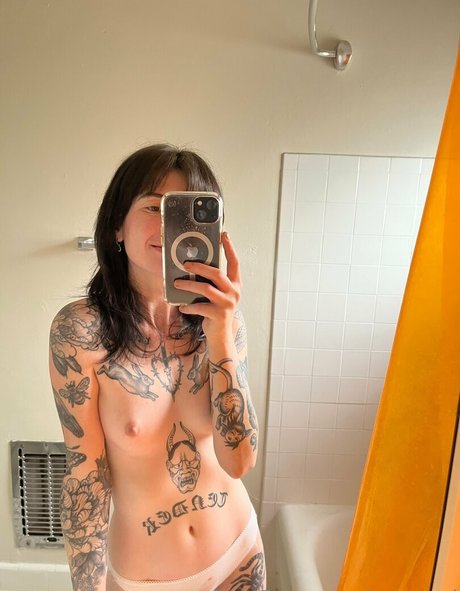 濃厚なヌードオンリーファンズ アートxxx 写真