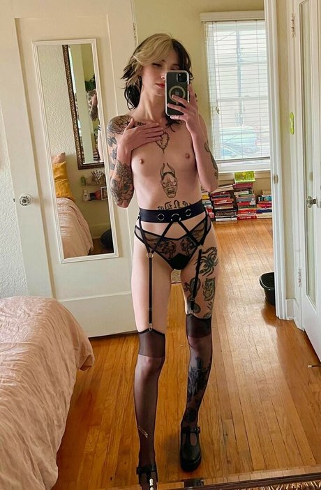 フェラチオ ディープスロート オンリーファンズ 無料裸 写真