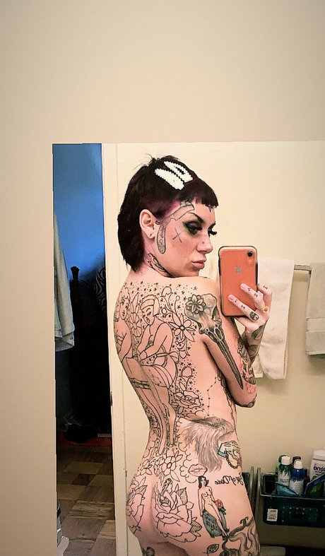 quad awful セクシー女優 写真