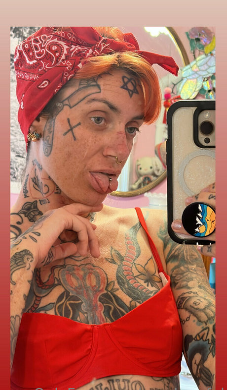 quad awful ポルノスター 写真