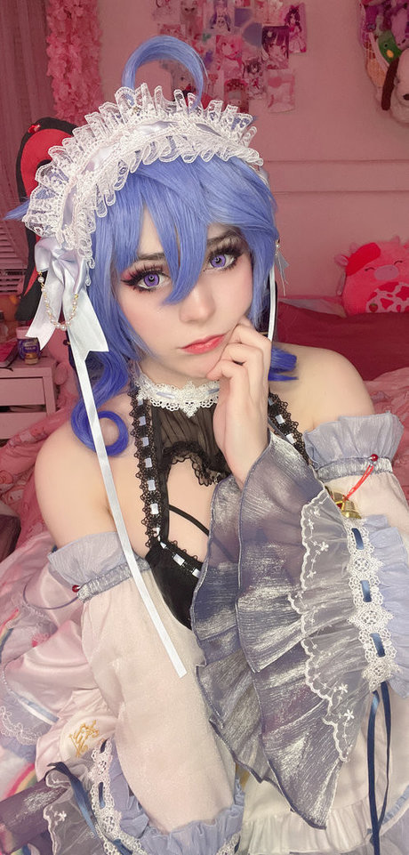 巨大ディルドオンリーファンズ ヌード 写真