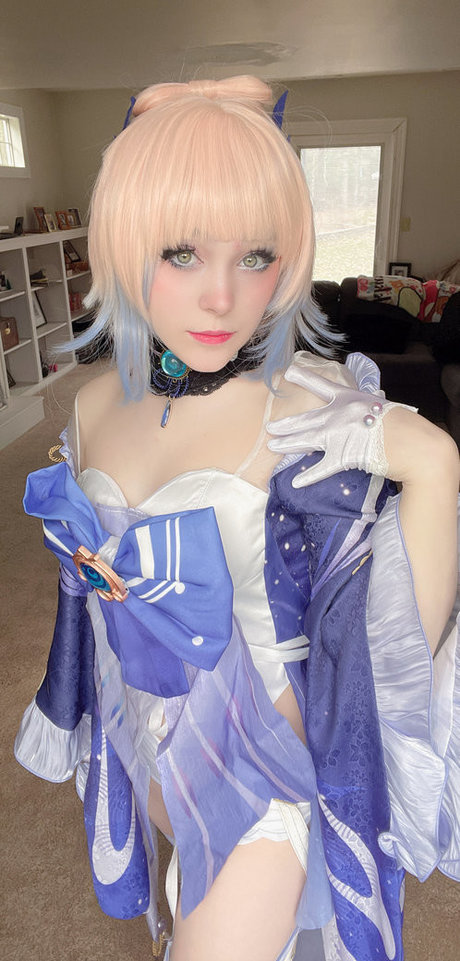 Meikasama エロティックなスター 写真