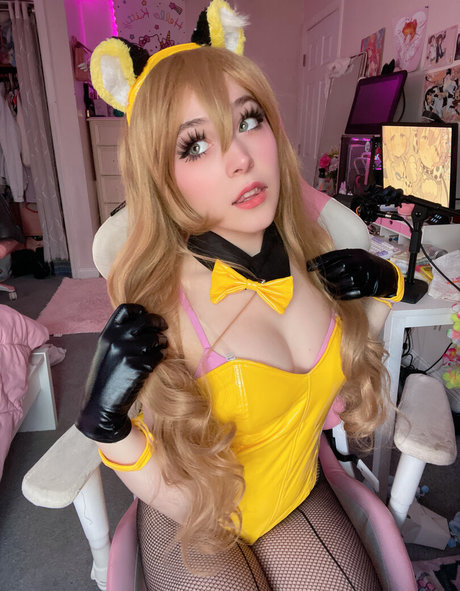 アジアン潮吹き オンリーファンズ セクシーヌード 写真