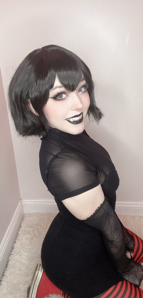 オタクプリンセスオンリーファンズ 無料セクシー 写真