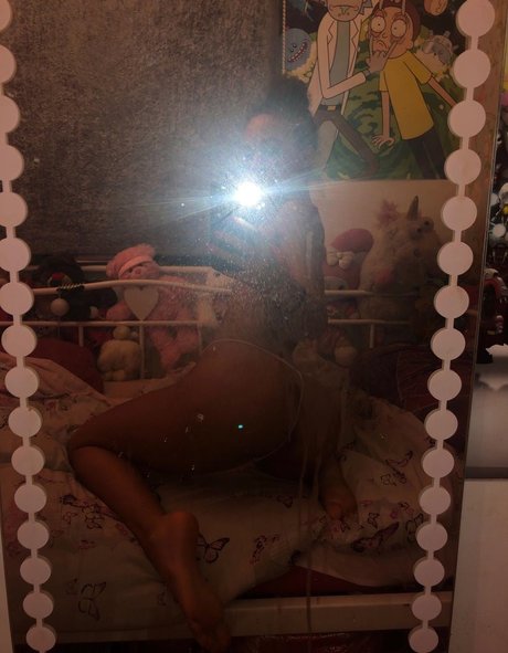 アナルファックオンリーファンズ パーフェクト 写真