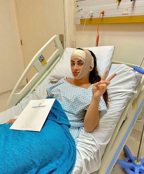 アラブの太ったオンリーファンズ セクシー裸 写真