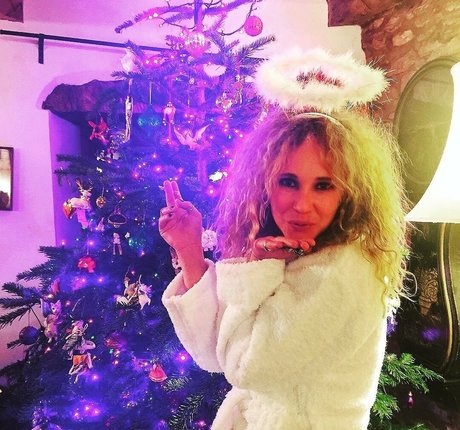 ベビーシッターオンリーファンズ アダルト無料 画像