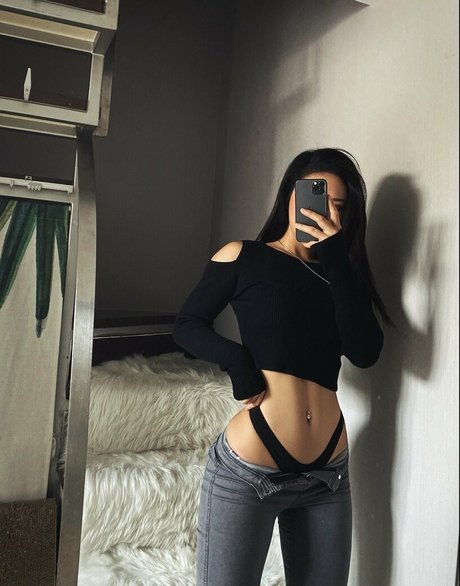 足 マンコ オンリーファンズ 無料xxx 画像