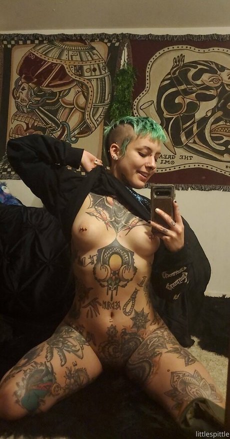 巨乳で痩せているオンリーファンズ 無料 写真