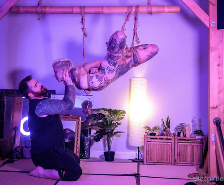 アマチュアセックスオンリーファンズ 裸 画像