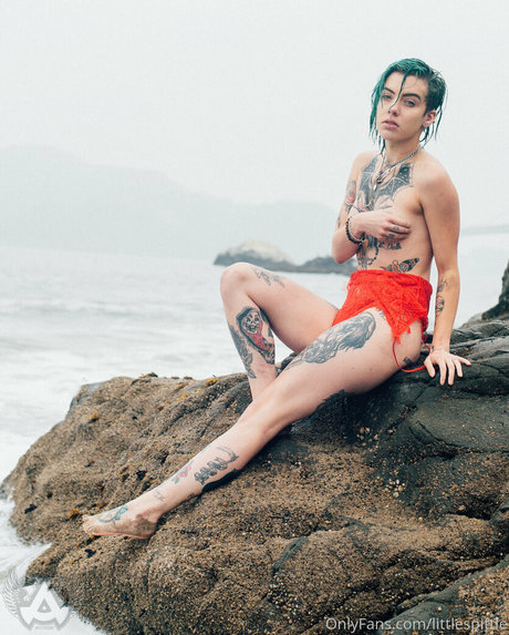 Little Spittle ヌードモデル アーカイブ