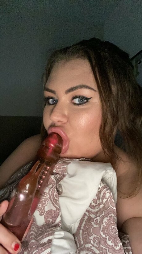 ニューハーフオンリーファン ポルノグラフィック 写真