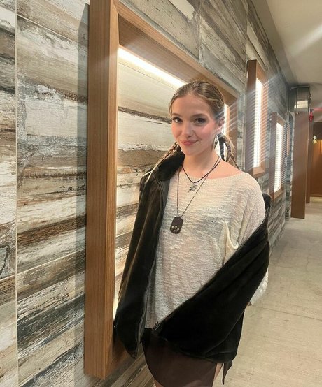 Jayden Bartels ホットスター 写真