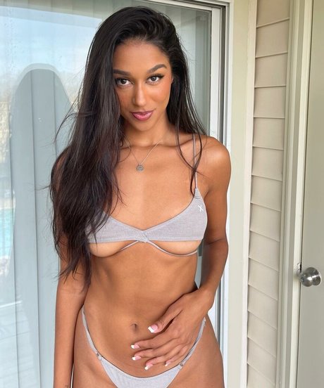 トランス熟女オンリーファンズ セックス ギャラリー