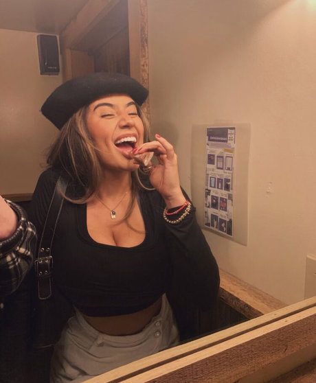 Nilaiyah Rey 最高のスター 写真