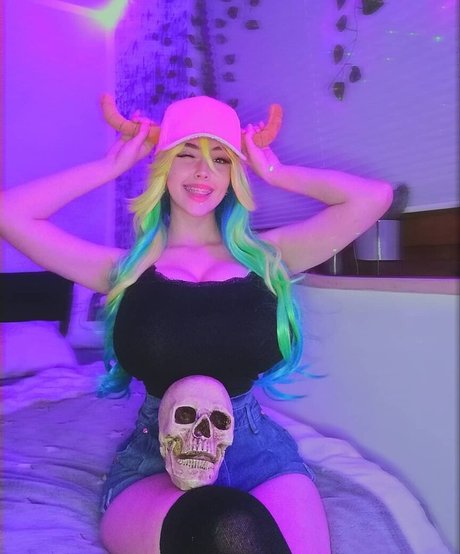 金髪オナニーオンリーファンズ 無料 画像