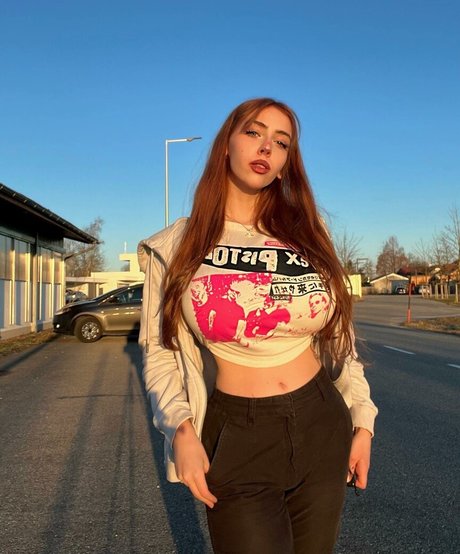 Eilse Deinsee セクシーなスター アーカイブ