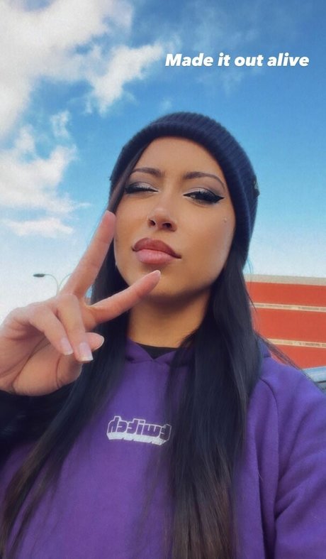 meghanelle ポルノスター セックス 写真