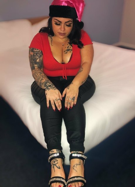 latinamarina ヌードスター 写真