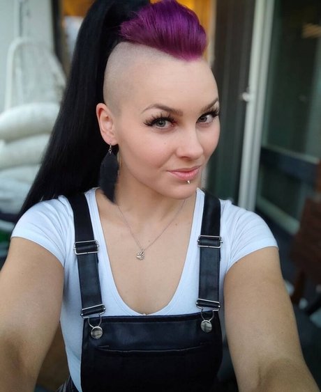 レズビアン乱交オンリーファンズ 美しいポルノ 画像