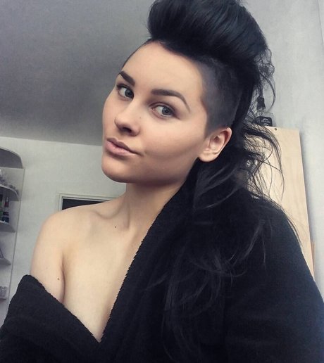 アラブの太ったオンリーファンズ ホット 写真