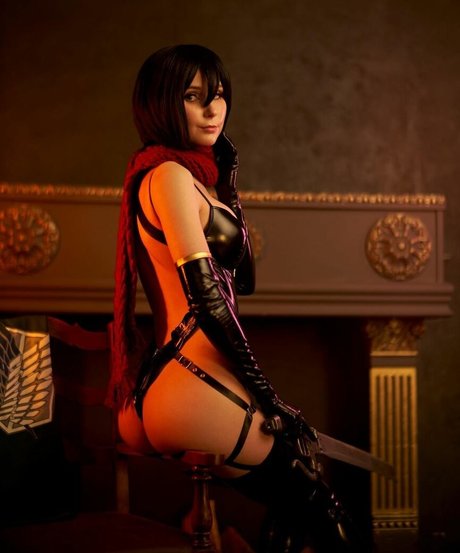 熟女の足オンリーファンズ セクシー裸 画像