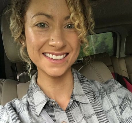 エモな痴女オンリーファンズ アダルト無料 ギャラリー