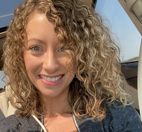 陸軍の熟女オンリーファンズ エロ 画像