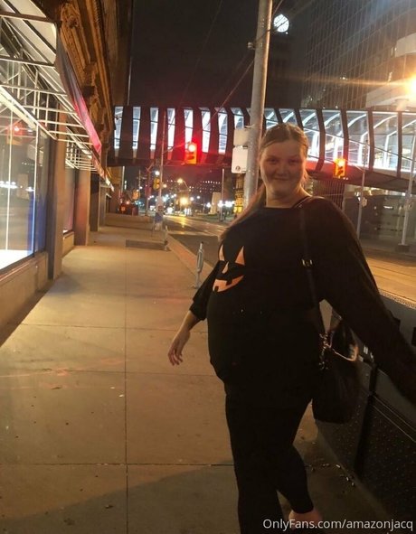 毛深い妊婦オンリーファンズ 無料エロ 写真