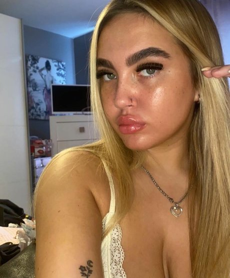 Caoimheeee ヌードのポルノスター 写真