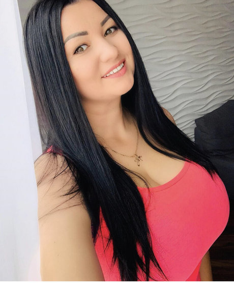 変態エボニーオンリーファンズ 無料アダルト 写真