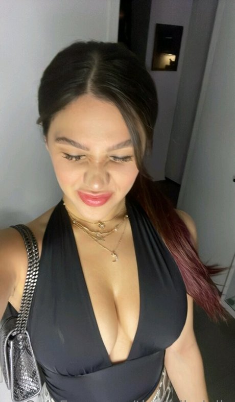 足 マンコ オンリーファンズ 裸 写真