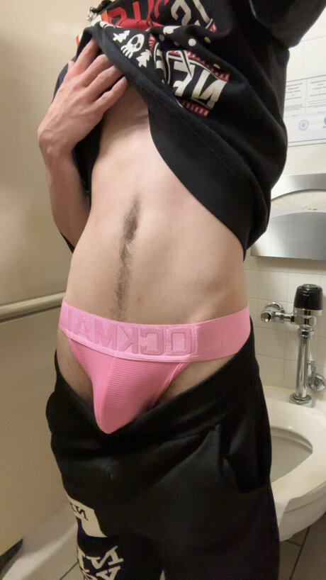 BottomBoiNate ポルノスター 独占 画像