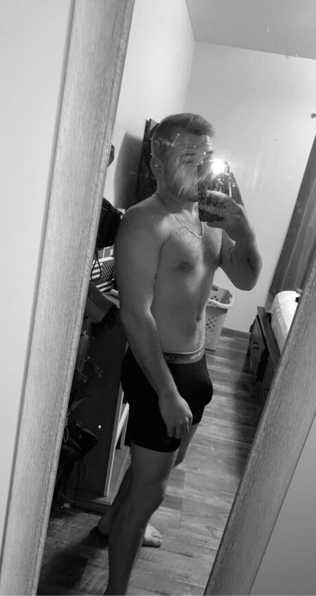 Dyln24 エロティックなスター ギャラリー