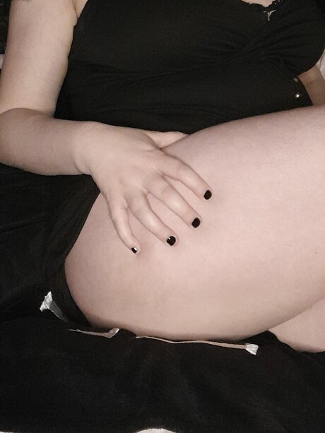 Ryro ヌード女優 写真